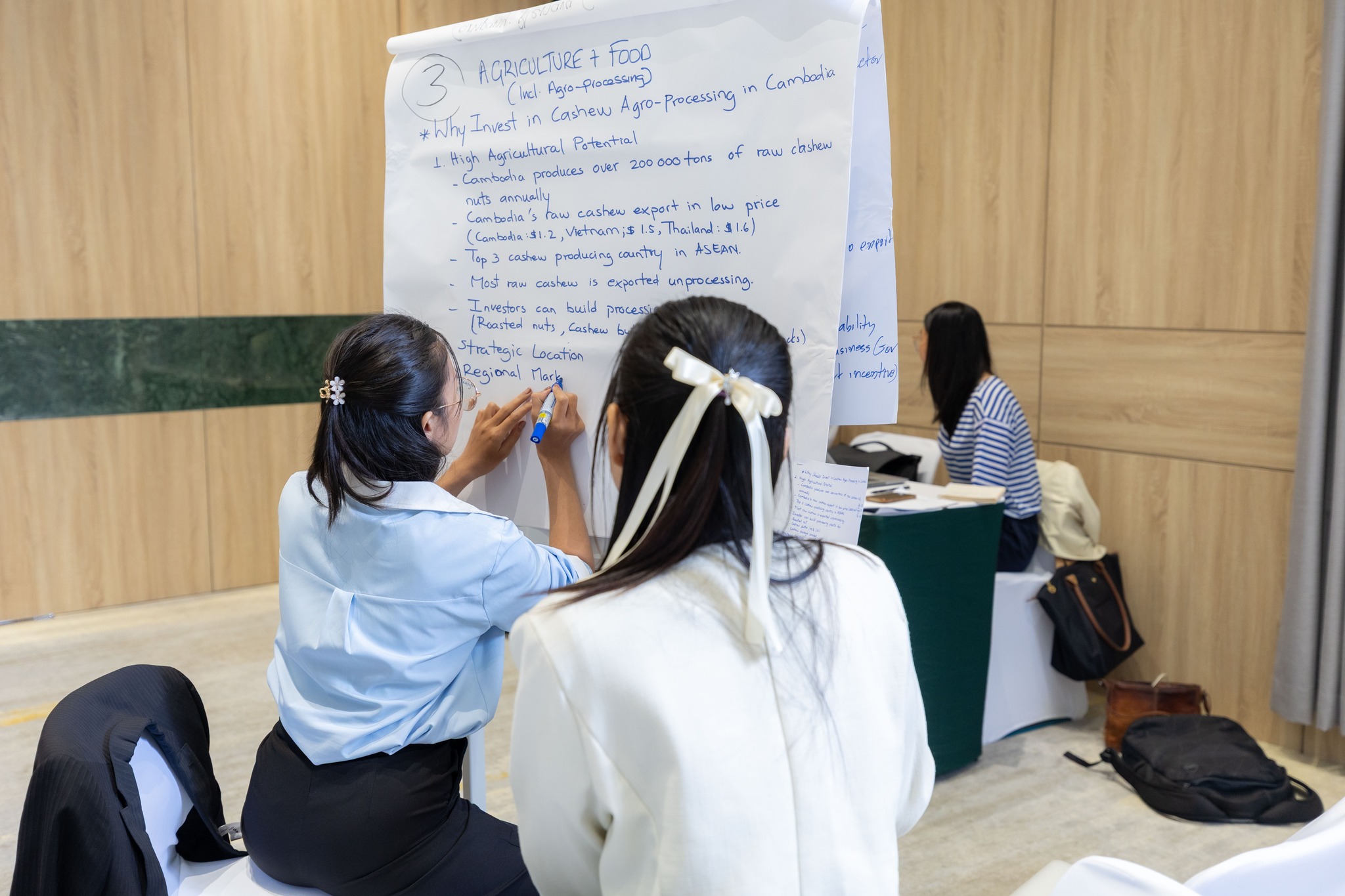 Australia boosts Cambodia’s capabilities in attracting investment