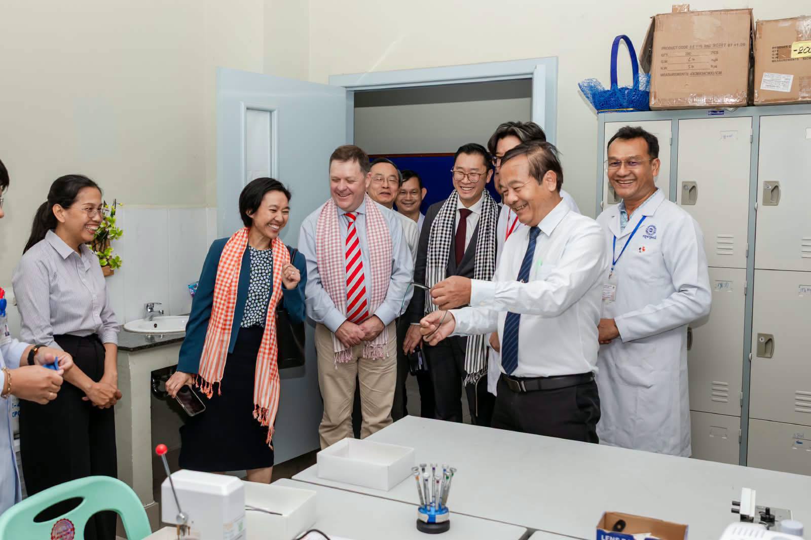 Australia is supporting Cambodia’s health system and business environment to be more inclusive.
