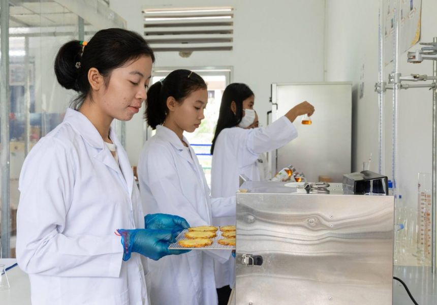 Australia Helps Cambodia Strengthen Inclusive Economic Growth