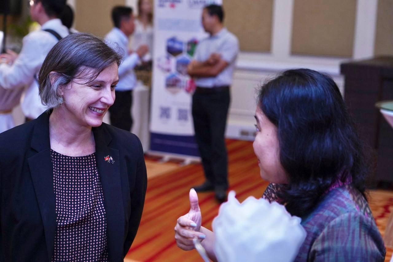 Australia is committed to supporting our alumni community to use their skills, knowledge and networks