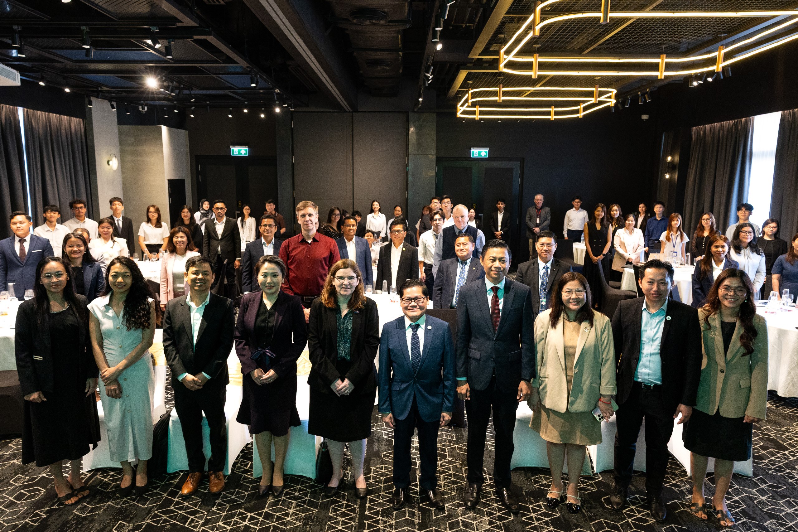 Australia supports Cambodia’s future leaders in sustainable finance