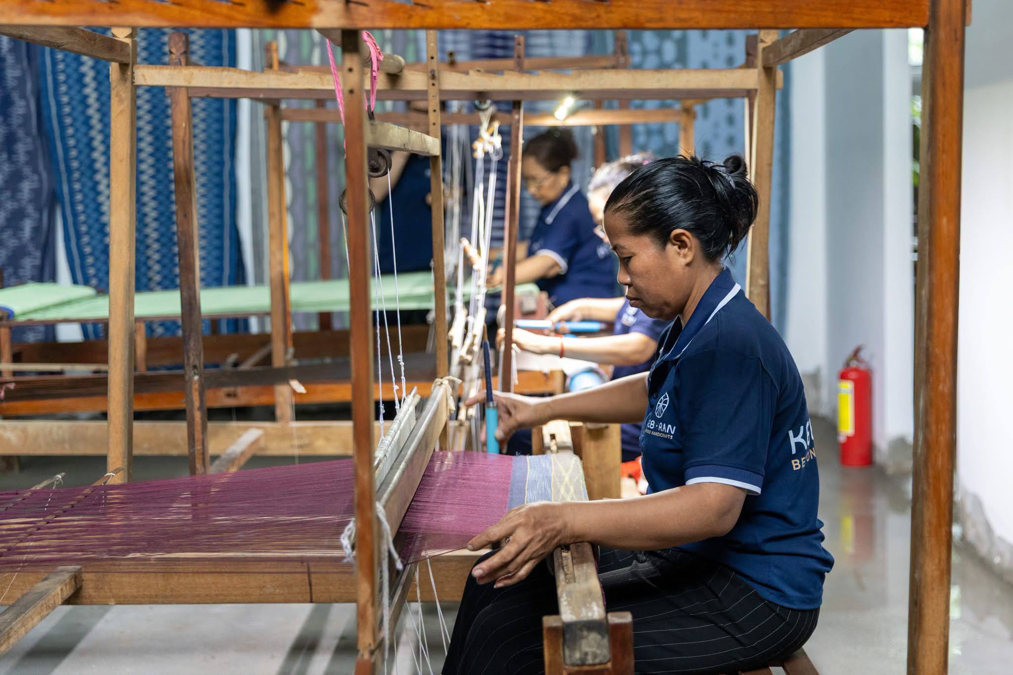 Australia is supporting Cambodia’s health system and business environment to be more inclusive.